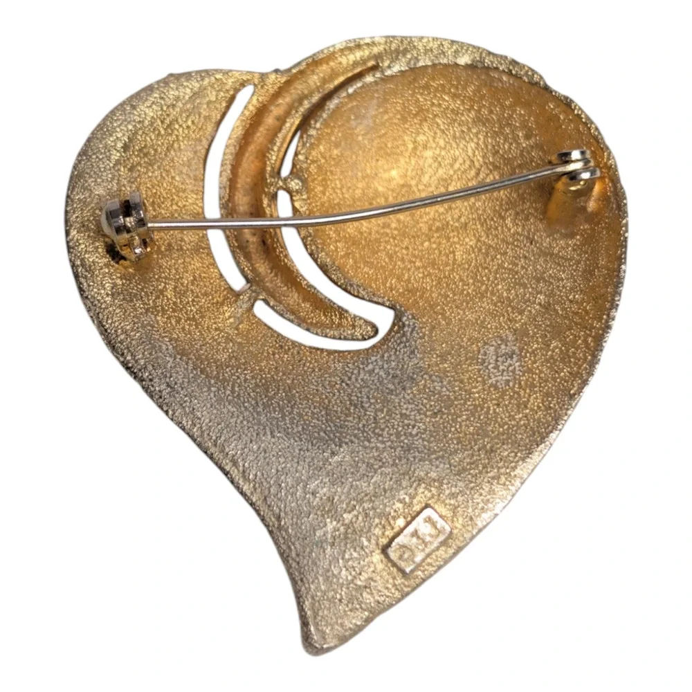 Vintage JJ Jonette Jewelry Hallmark Matte‎ Gold Tone Heart Brooch Pin